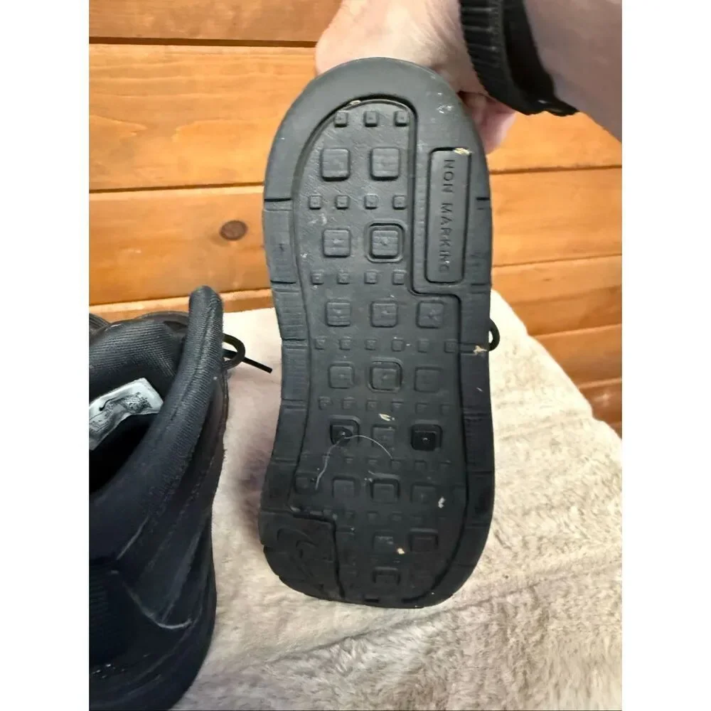 Nike Kids' Woodside 2 High ACG boots black-on-black Sz 1.5 Youth 524873-004